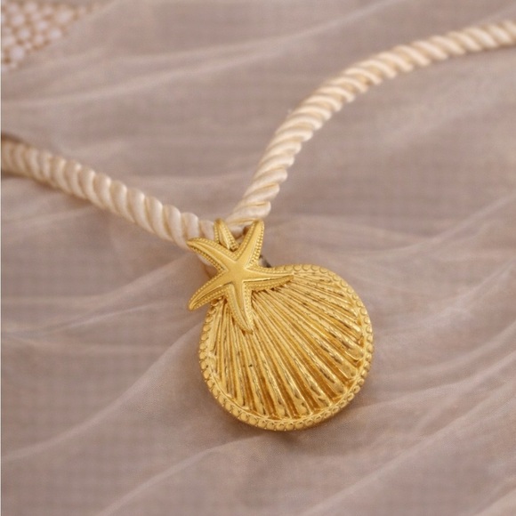 Anthropologie Jewelry - Starfish Seashell 18K Gold Stainless Steel Waterproof Pendant Necklace